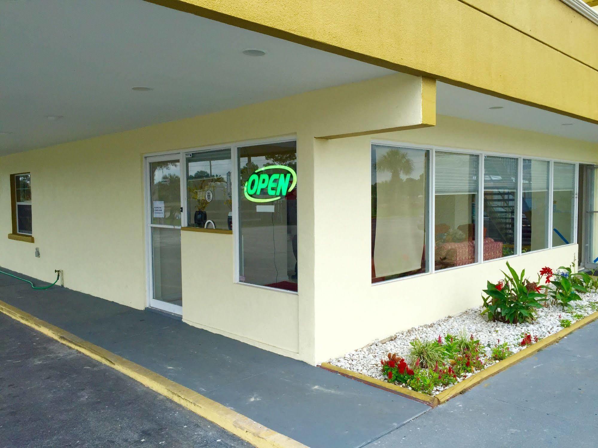 Rodeway Inn Bushnell Ngoại thất bức ảnh