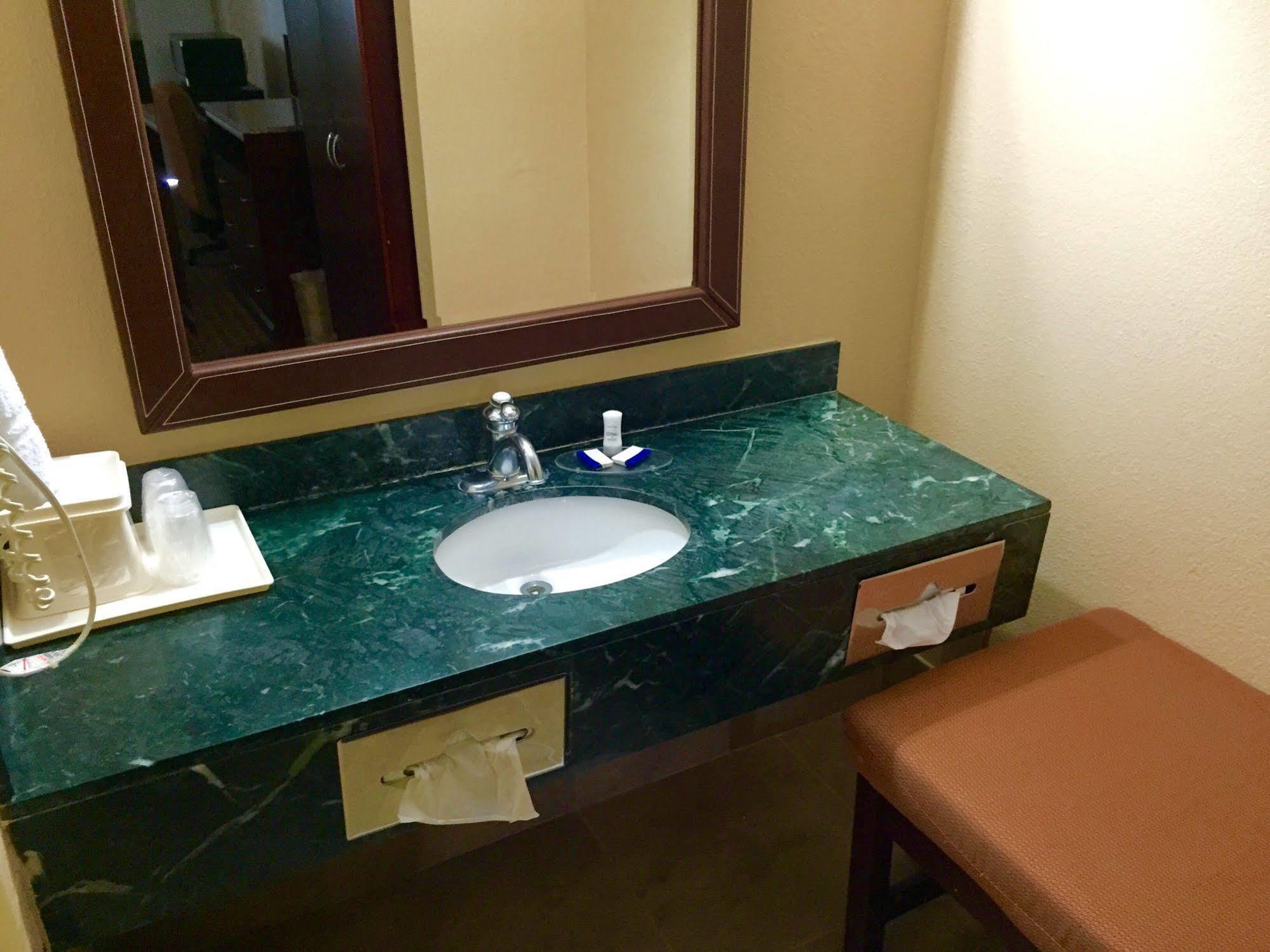 Rodeway Inn Bushnell Ngoại thất bức ảnh