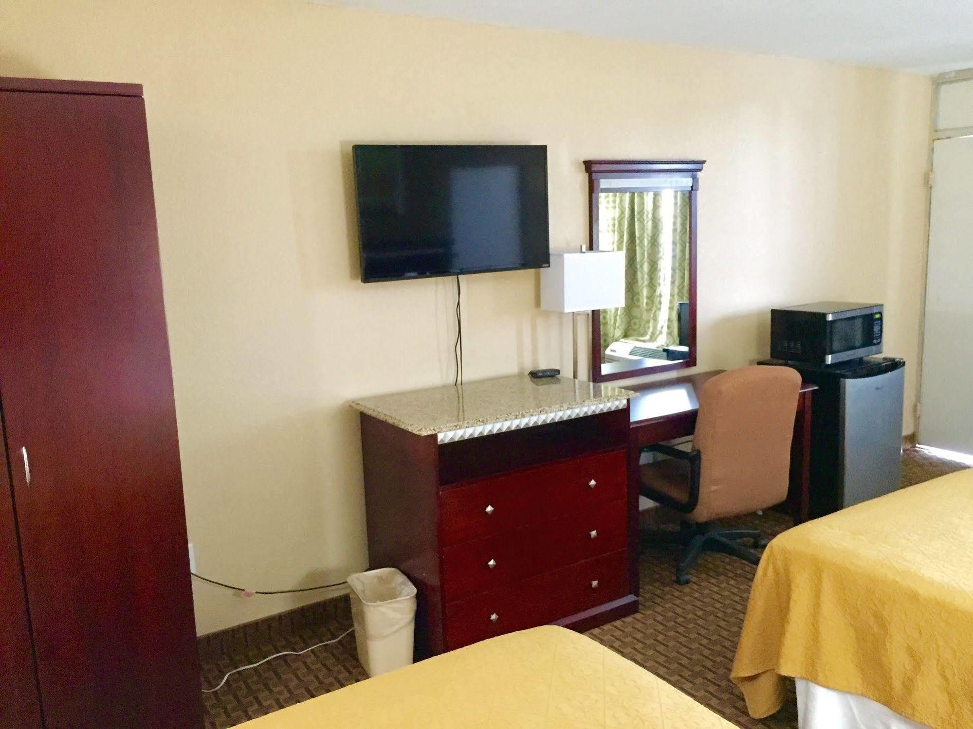 Rodeway Inn Bushnell Ngoại thất bức ảnh