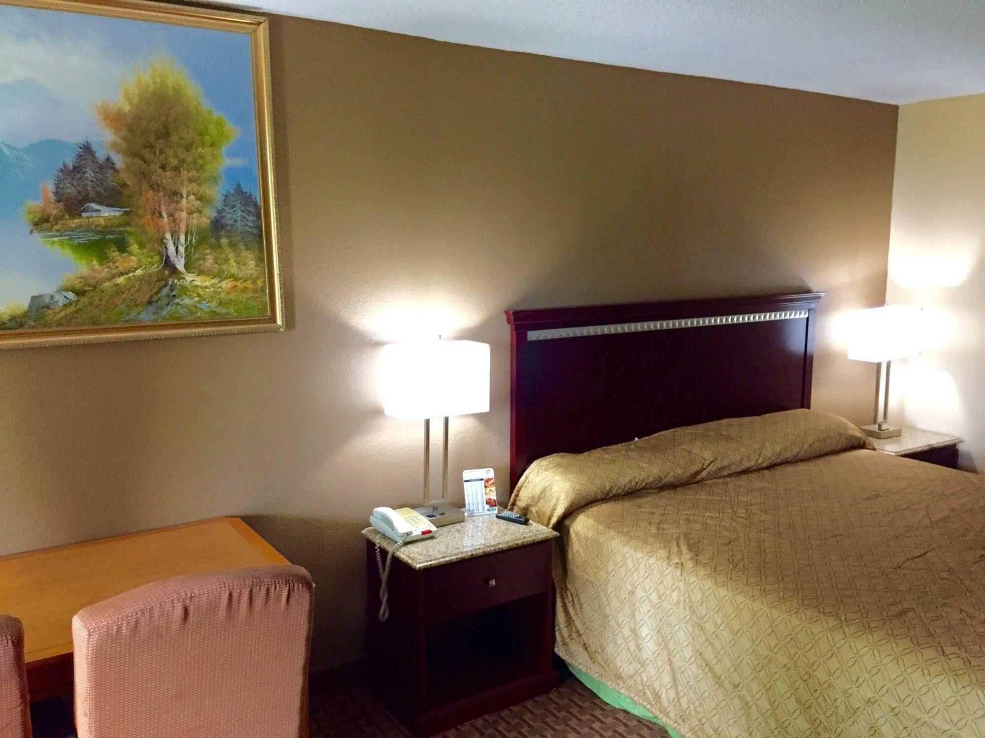 Rodeway Inn Bushnell Ngoại thất bức ảnh