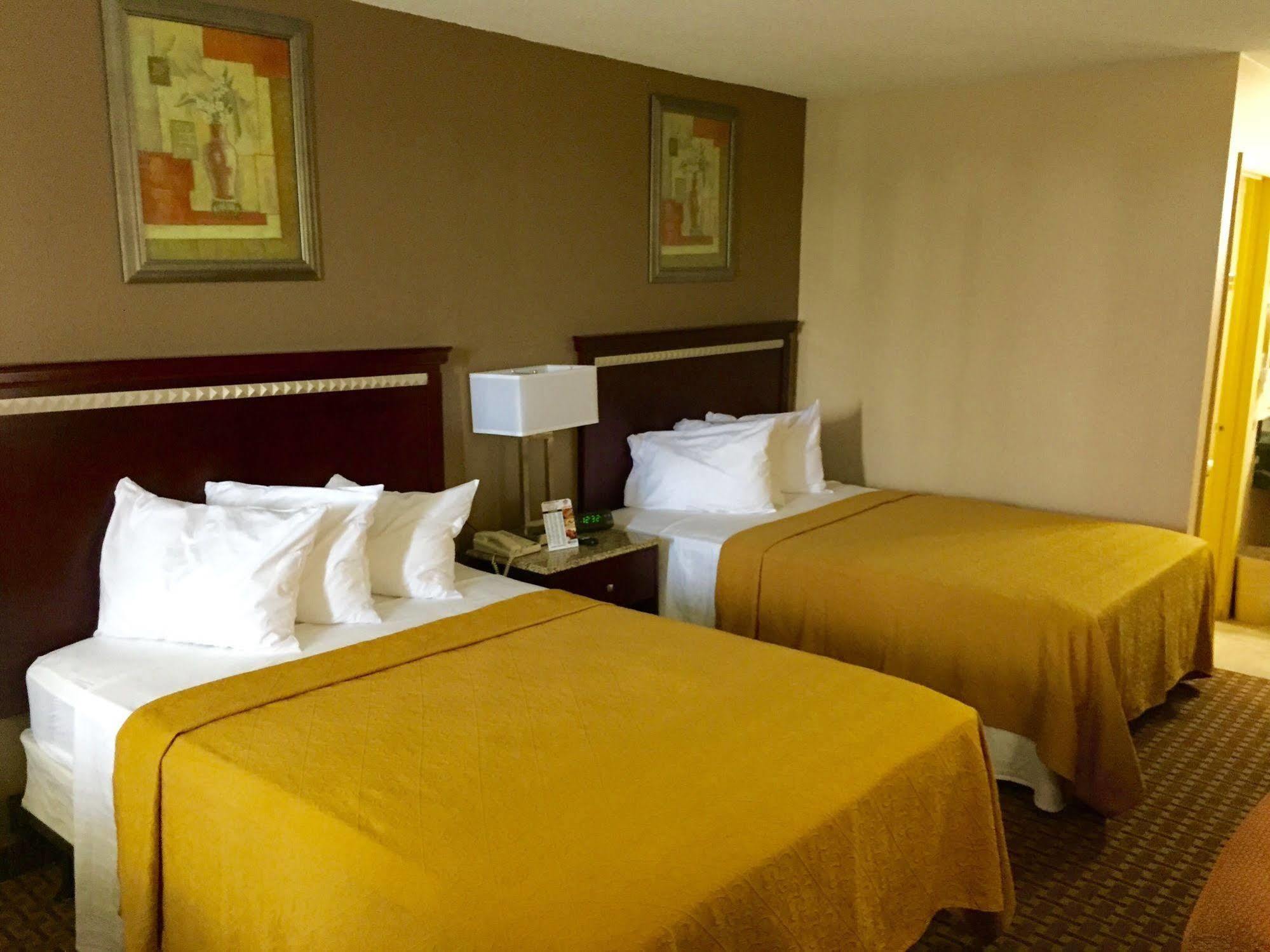 Rodeway Inn Bushnell Ngoại thất bức ảnh